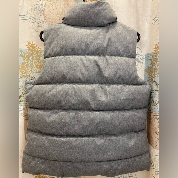 Old Navy Gray  Womens Puffer Vest Zip Pockets Fall Fashion Weather Lg Snap EUC - Picture 3 of 13